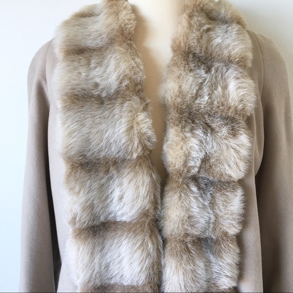 SALE Vintage Faux Fur Wool Coat - Picture 2 of 8